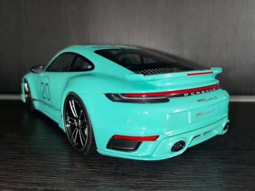 1/18 Minichamps Porsche 911 992 Turbo S 20th Anniversary Green Diecast Model Car - Picture 7 of 13