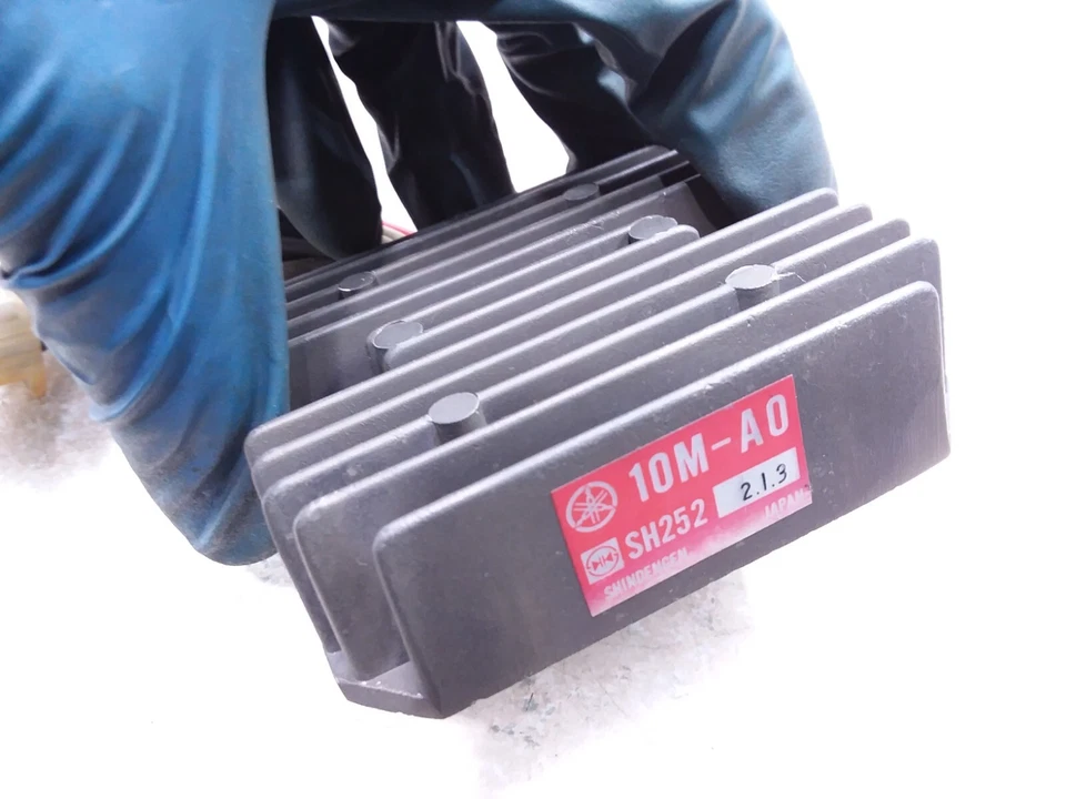 Regulador rectificador de voltaje Yamaha 1100 Maxim XJ XJ1100 1982 ANX-C40 PJ Foto 2 de 4