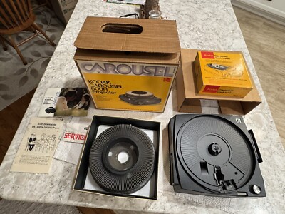 Kodak Carousel 600H Projector W/ Carousel Stack Loader - Needs Bulb-*