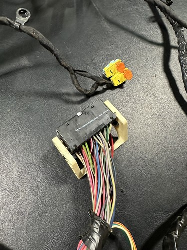 2010 Dodge Ram 1500 Dash Wiring Harness Wire Loom 68061128AB - Picture 2 of 6