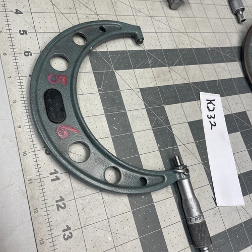 MITUTOYO 5 - 6" Outside Micrometer #103-220A   (k232
