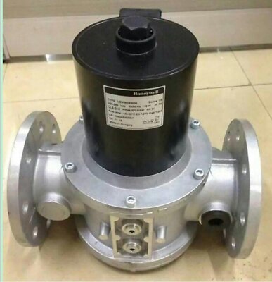ONE New Honeywell Solenoid Gas Valve VE4080B3004 one year warranty