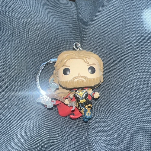 Funko POP! Keychain Marvel Thor Love and Thunder: Thor With Cape