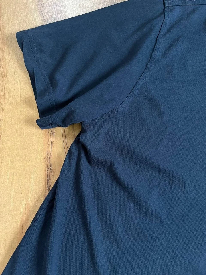 Camiseta masculina Belstaff gola redonda azul marinho tamanho G - Imagem 3 de 4