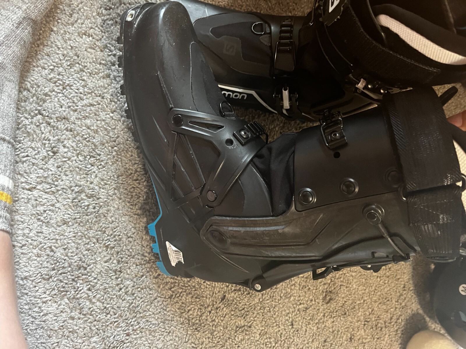 SALOMON Saloman stivali da sci da donna X Alp taglia 27 5 ottime condizioni indossati per 3 giorni totali.