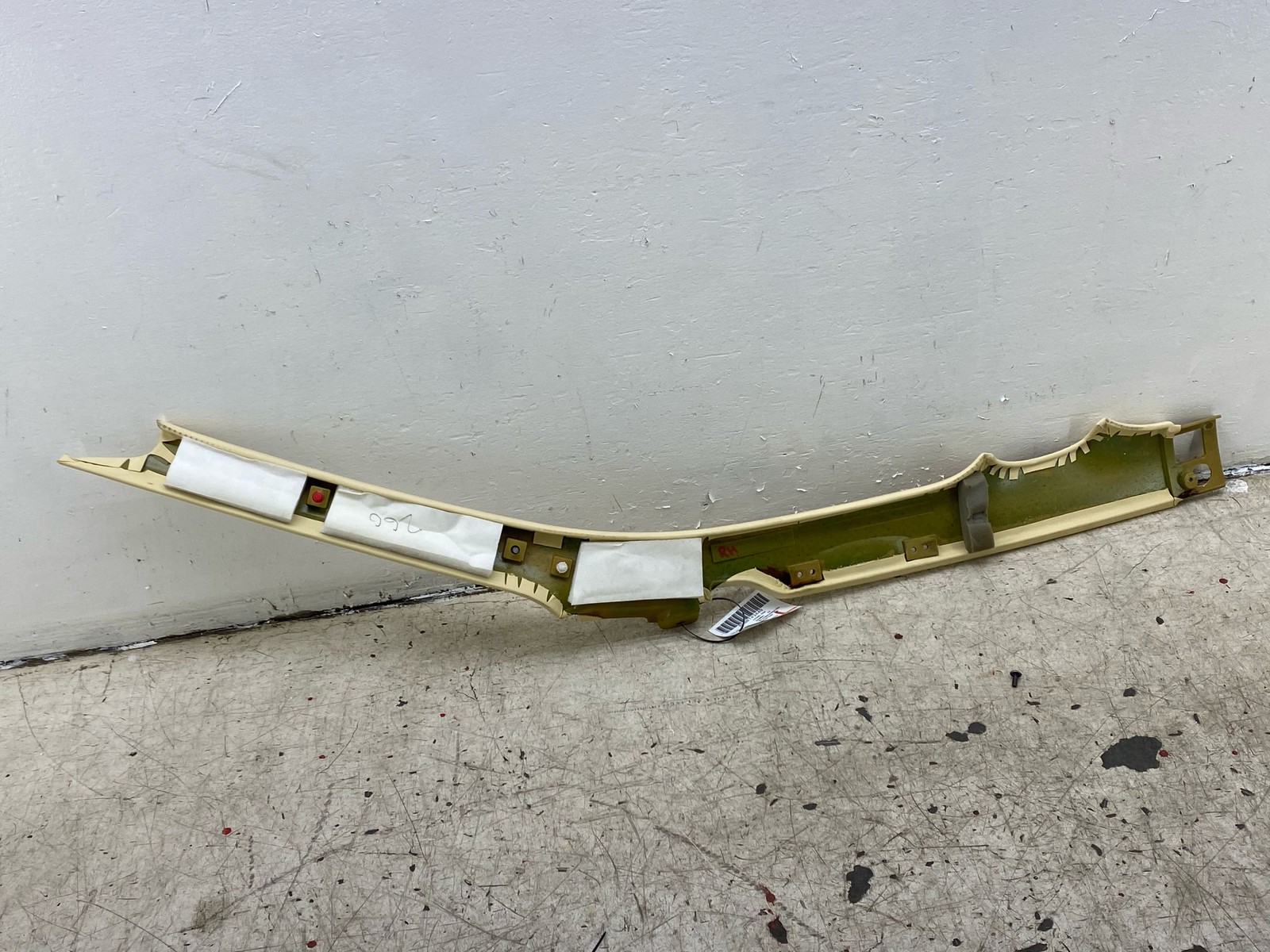 2010-2020 BENTLEY MULSANNE FRONT RIGHT WINDSHIELD A PILLAR TRIM PANEL 3Y5867458