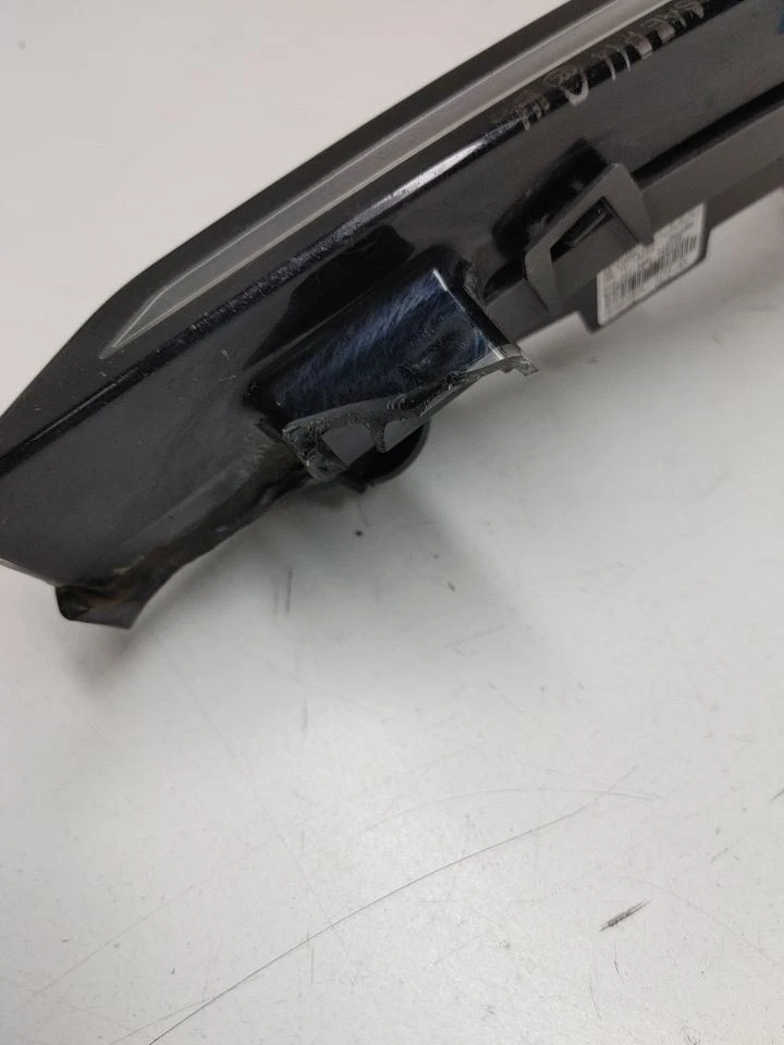 Audi A3 E-tron 2016-2018 hatchback intermitente lateral derecho OEM 89250621 Foto 4 de 4