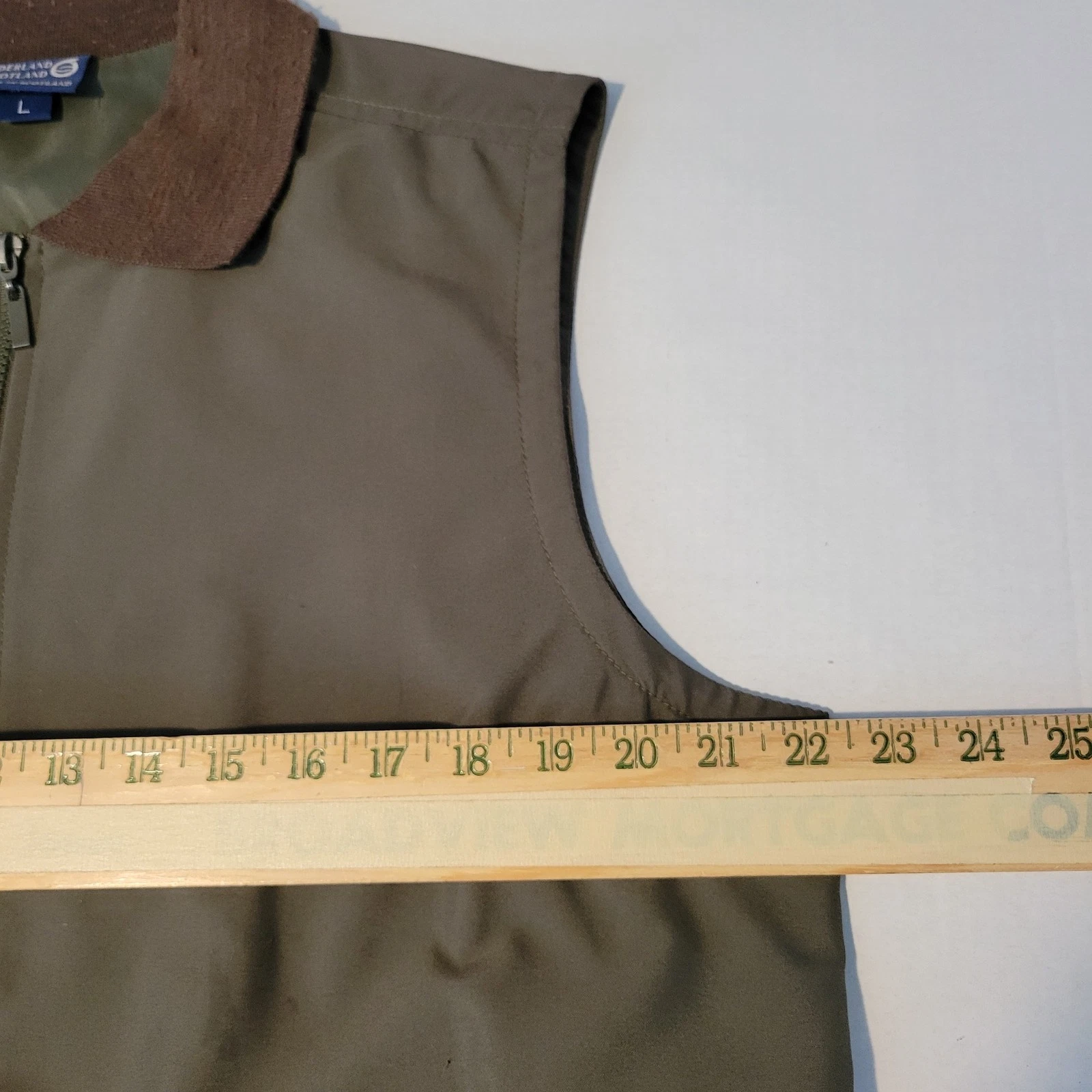 Sunderland of Scotland Golf Vest Olive Green Full Zip Light Weight Size L - product detail image 4