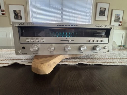 Vintage Marantz 2226 AM/FM Stereo receiver