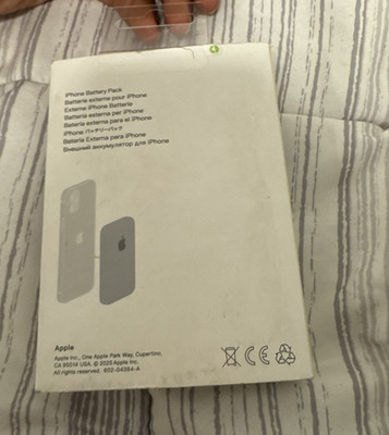 Apple MagSafe Battery Pack White A2384 for iPhone Magnetic Wireless Charging