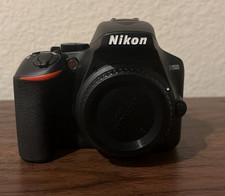 Nikon D3500 DSLR camera MINT CONDITION FULL BUNDLE