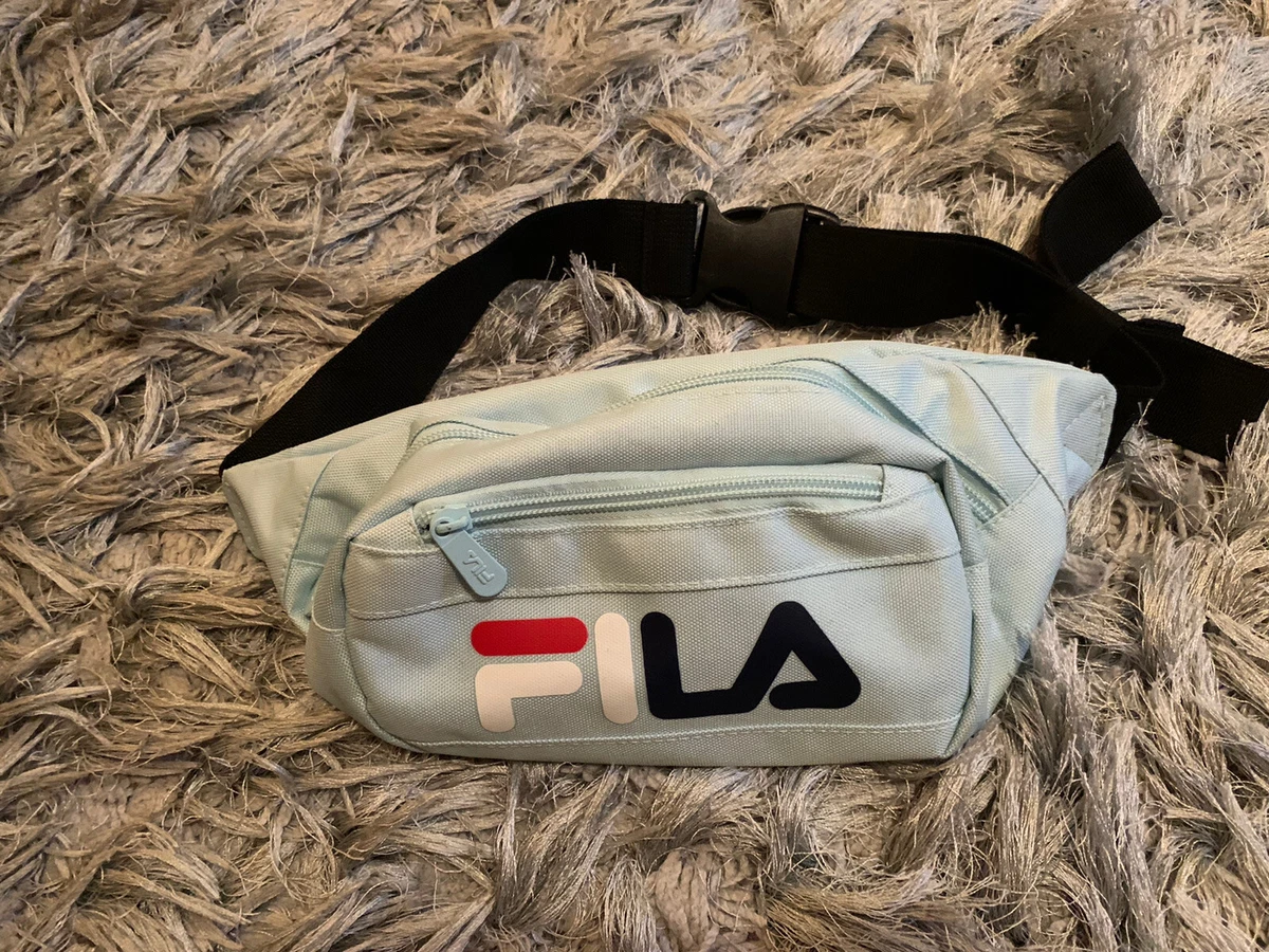 Fila pouch clearance