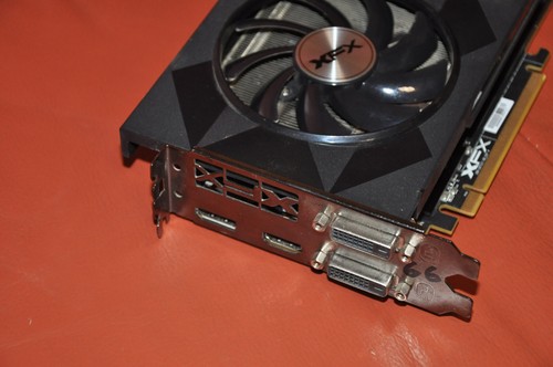 Grafikkarte XFX AMD Radeon R9 390P DD - 8GB DDR5 - Bild 2 von 6