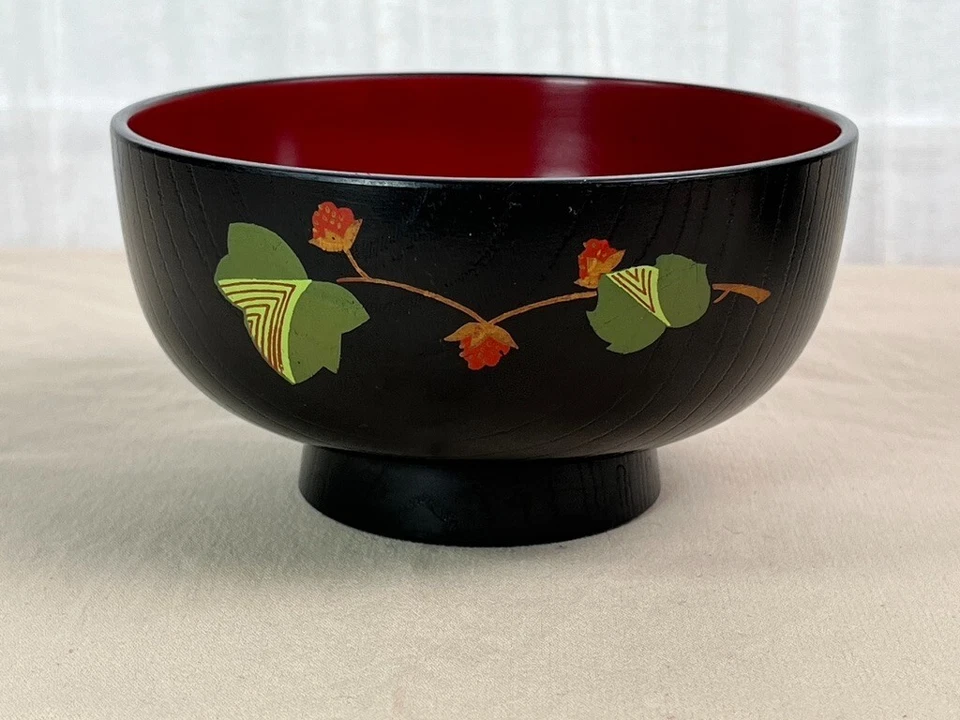 Conjunto de 5 tigelas de sopa asiáticas de laca preta design floral missô - interior vermelho - Imagem 4 de 4