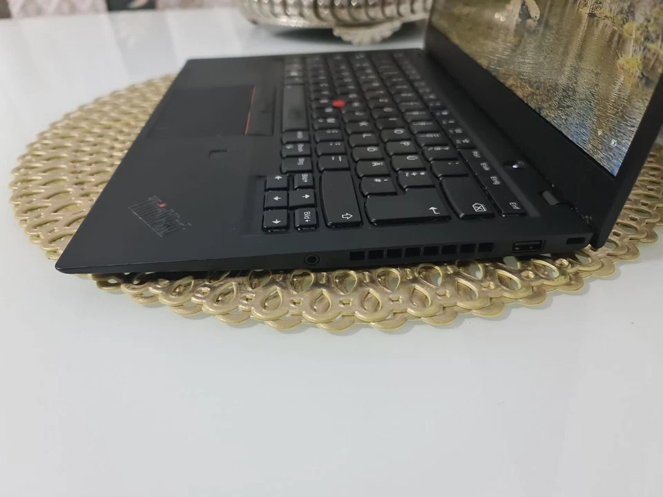 NOTEBOOK LENOVO X1 CARBON G6 14" INTEL I7-8650U 16GB SSD512GB FULL HD - Immagine 4 di 4