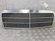 Calandre Mercedes 210