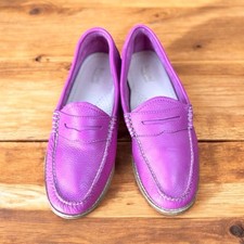 G.H. Bass  Co. Pink Vintage Size 8 Weejuns penny loafers