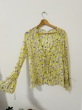 H&M Yellow Purple Floral V-Neck Tie Front Lon...