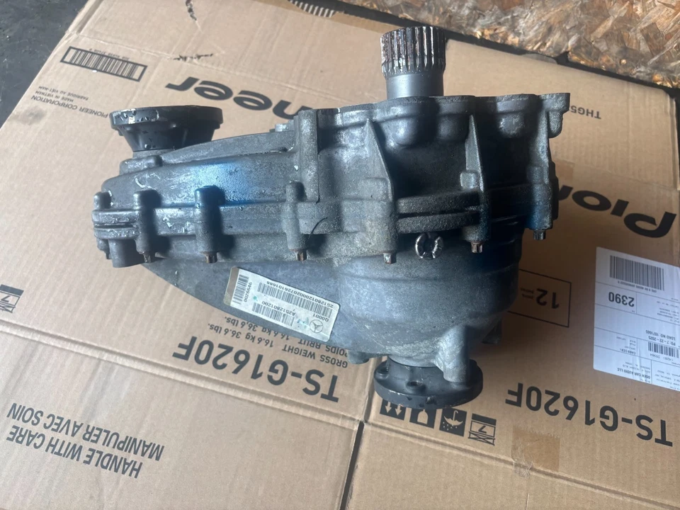 MERCEDES BENZ ML550 ML450 R350 GL450 OEM 06-11 FRONT TRANSMISSION TRANSFER CASE - Image 3 of 4