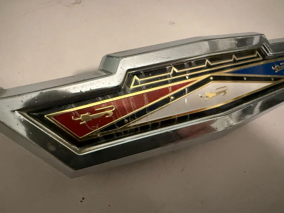 Ford Galaxie 1963 capó liberación mango parrilla adorno cromo nuevo inserto Foto 3 de 4