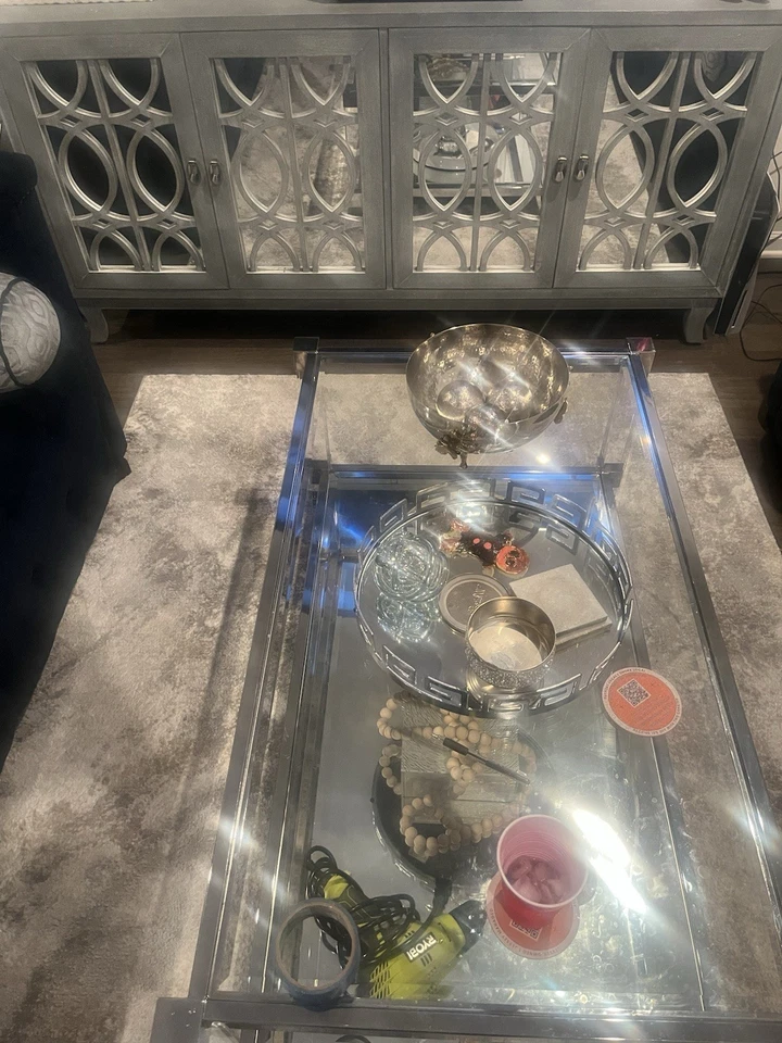 Stylish Glass Coffee Table with Silver Decorative Tray - Image 2 of 4