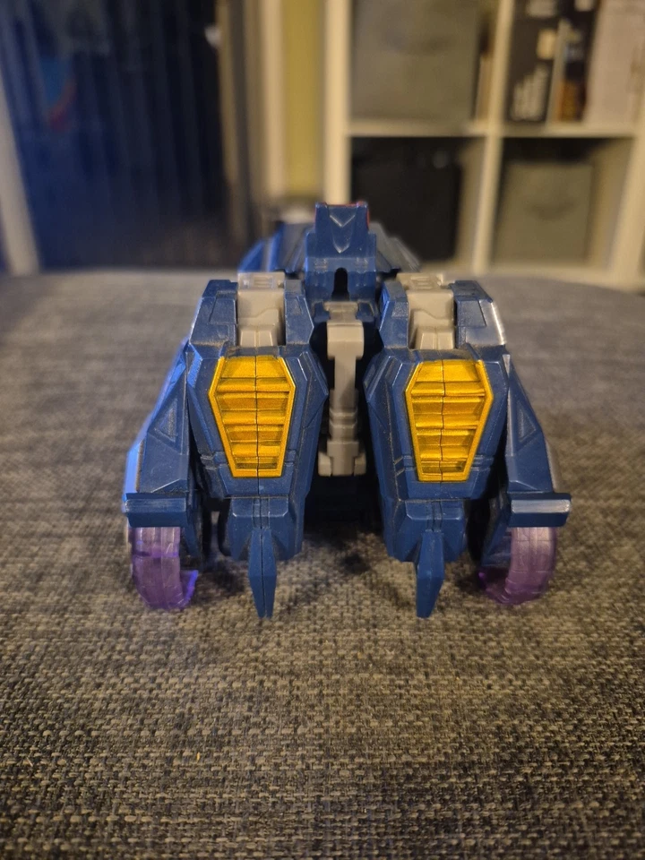 Transformers Fall Of Cybertron Soundwave 2013 Voyager Class Transforms well.  - Image 3 of 4