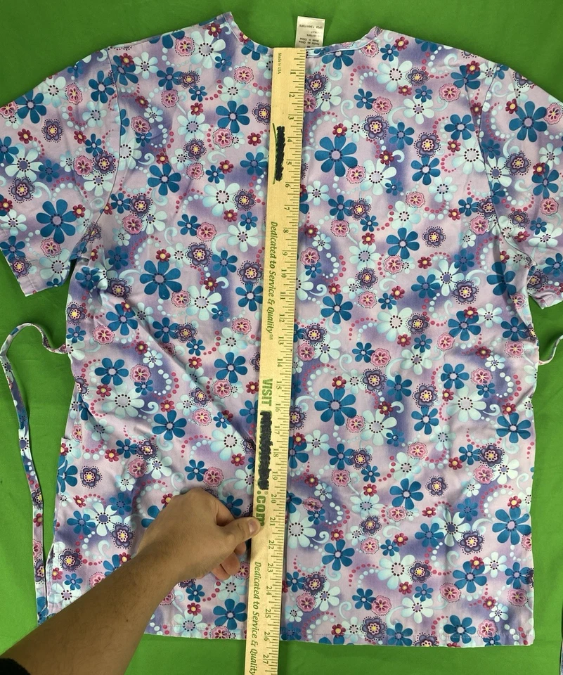 Medium Pink Blue Flower Pattern Simply Basic Scrub Shirt - Image 4 of 4