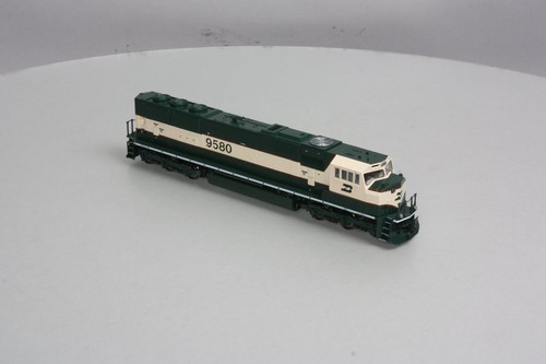 Kato 37-6381 Burlington Northern SD70MAC Diesel Locomotive #9580 NIB - Picture 6 of 10