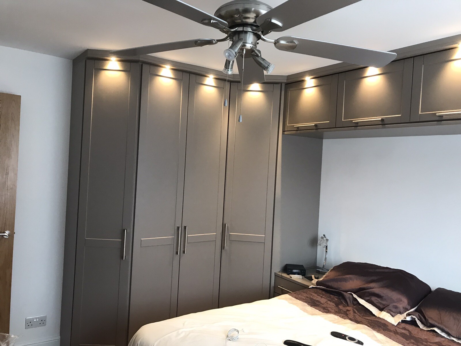 Bespoke Design Fully Fitted Wardrobes With Shaker Doors eBay