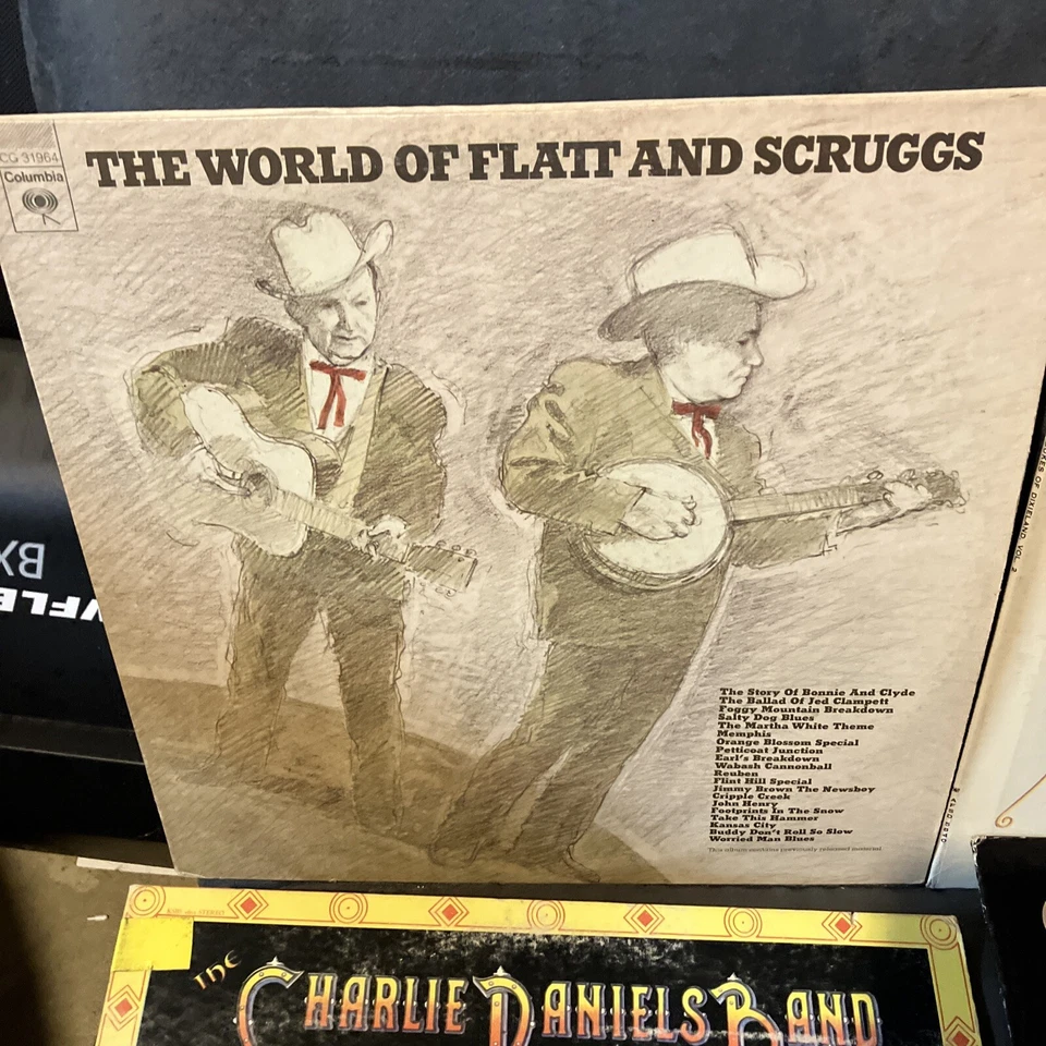 Mixed Vinyl Lot of 12 Assorted Classic County Rock Charlie Daniels Crystal Gayle - Image 2 of 4