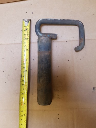 Mercedes 814 front bumper tow hook towing pin eye 1986 1987 1988 1989 1990 814D 