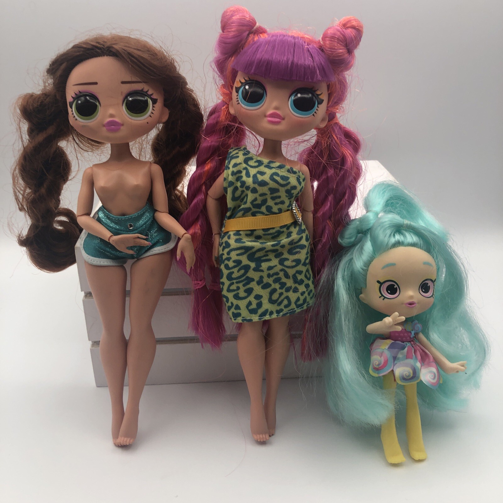 LOL Surprise Dolls( 2)-10” 1- Sister Doll) used lot of 3 + Accessories ...