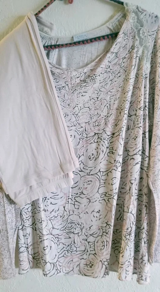 La Perla Womens Pajama Set Size L Pink Floral Super Soft - Image 4 of 4