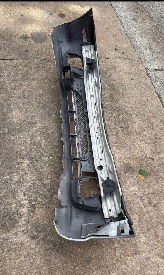 BMW 330ci E46 2002 cupé convertible parachoques delantero Foto 3 de 4