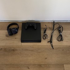 Sony PS4 500GB Console Bundle w/ Controller, Turtle Beach Headset  Cables