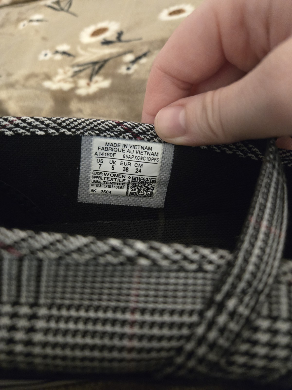 Converse Dainty Mary Jane Sneaker - Women's size 7 thumbnail 4