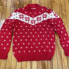 VTG Handmade Nordic Apres Ski Sweater Women S Red Snowflake Knit Fair Isle