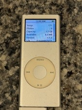 Apple iPod Nano 2nd Gen Silver 2GB Model Number A1199 MA477LL