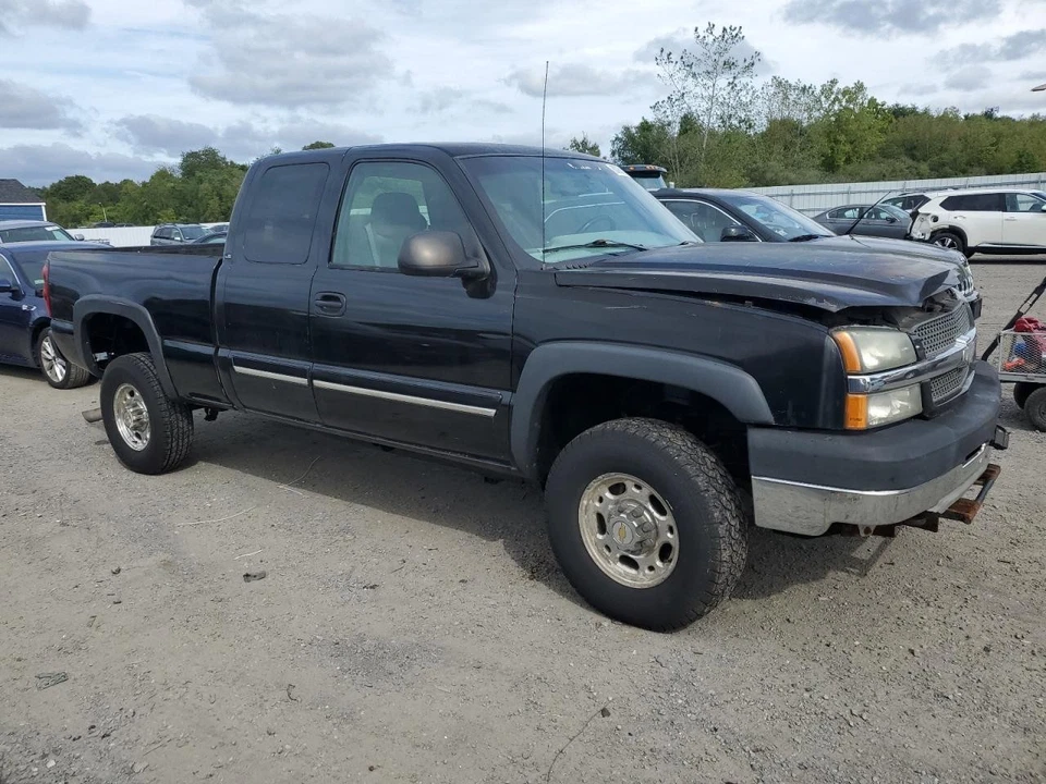 Used Left Tail Light Assembly fits: 2004 Chevrolet Silverado 2500 pickup classic Foto 4 de 4
