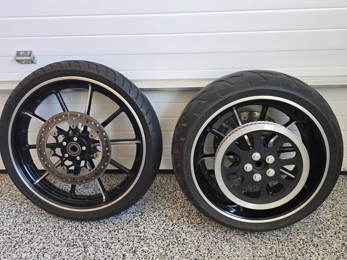 ハーレー純正　2015年ブレイクアウトリアホイール　FXSB 2015 OEM Harley Breakout Softail FXSB Front/Rear 10 spoke Mag