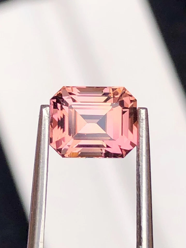Pink Tourmaline Faceted 1.75 ct – Peachy Gem for Engagement Ring - Image 3 of 4