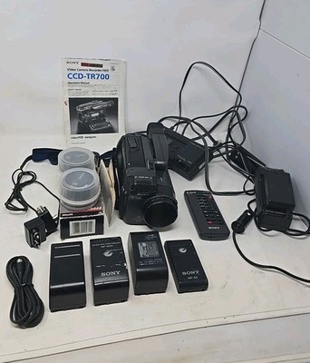 Sony Handycam 8mm Hi8 Camcorder Video Recorder - CCD-TR700 (READ