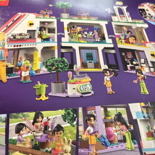 LEGO Friends Heartlake City Shopping Mall 42604 - Picture 9 of 10