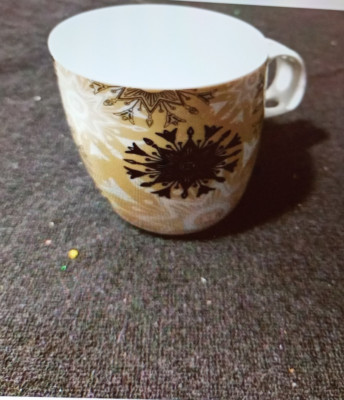 Tasse/ Kaffeetasse von Siaki ,Porzellan
