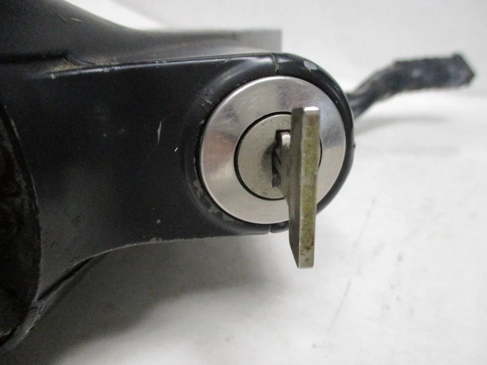 Porsche 1970-1971  914-4 Steering Column Assembly With Switch & KEY Pictured - Image 4 of 4