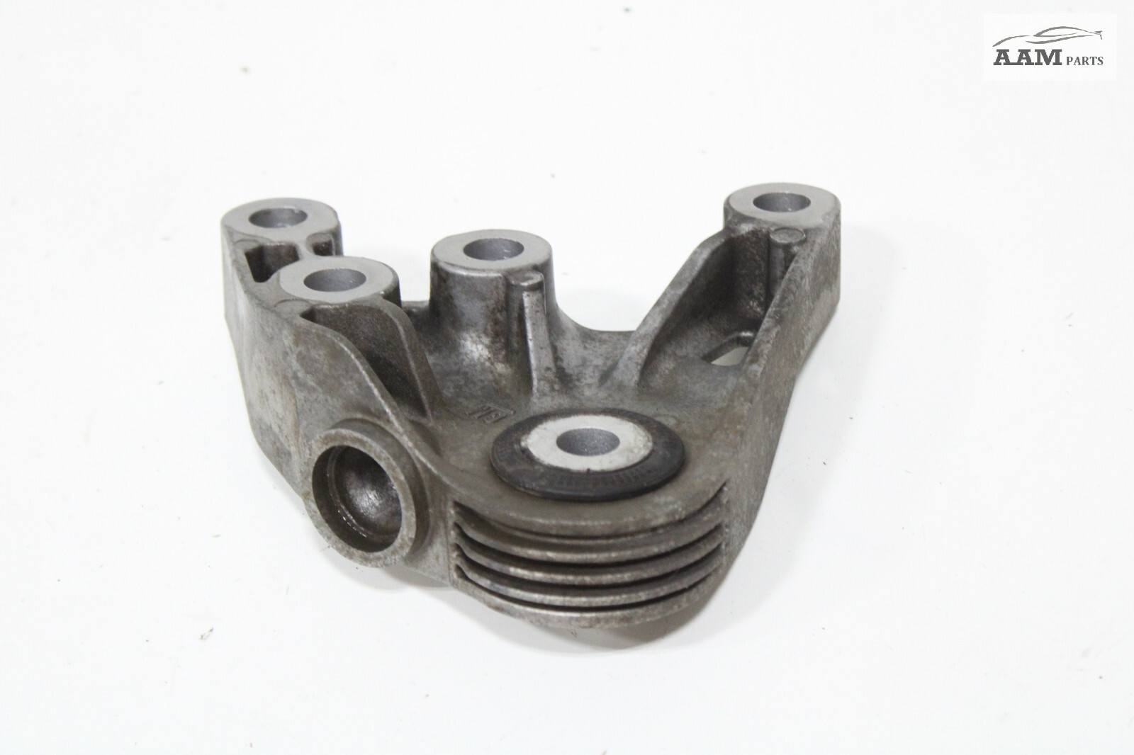 20182022 GMC TERRAIN TRANSMISSION MOUNT SUPPORT BRACKET 23463103 OEM