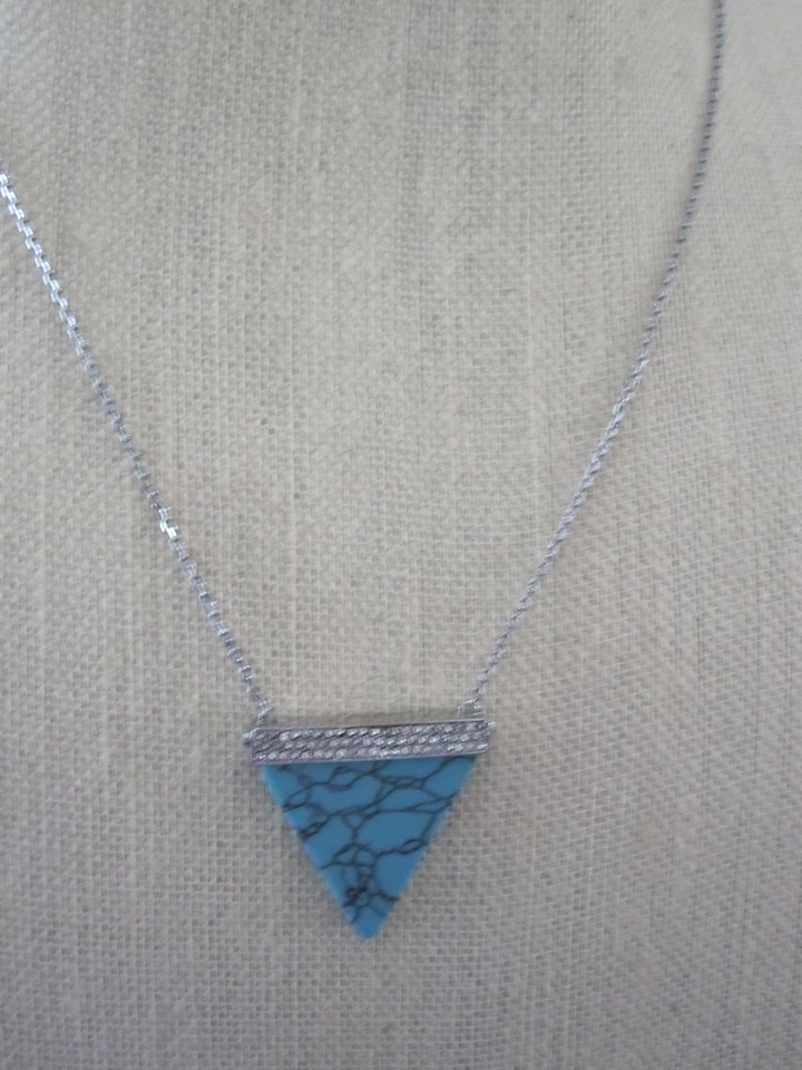 Nuevo con etiquetas Collar Michael Kors Pavé Imitación Turquesa Brillo - $165 Foto 2 de 4