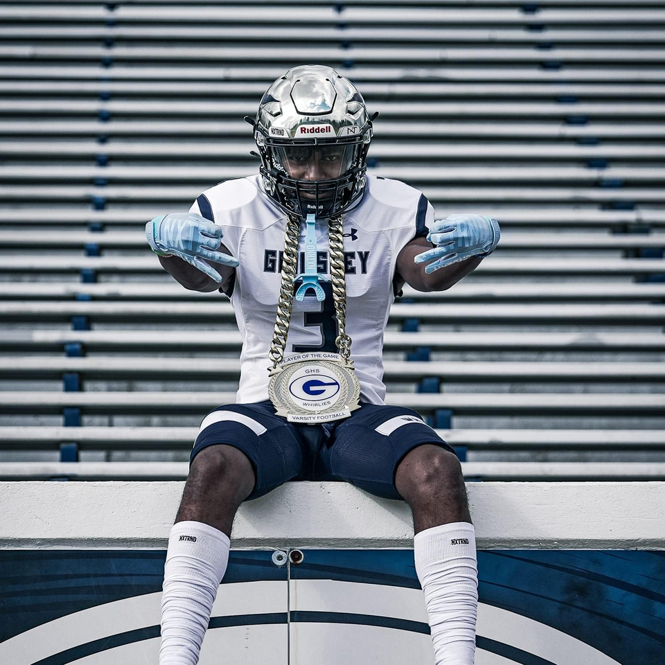 Nxtrnd VZR1 Football Visor, Flat Lens Technology, Fits Adult & Youth