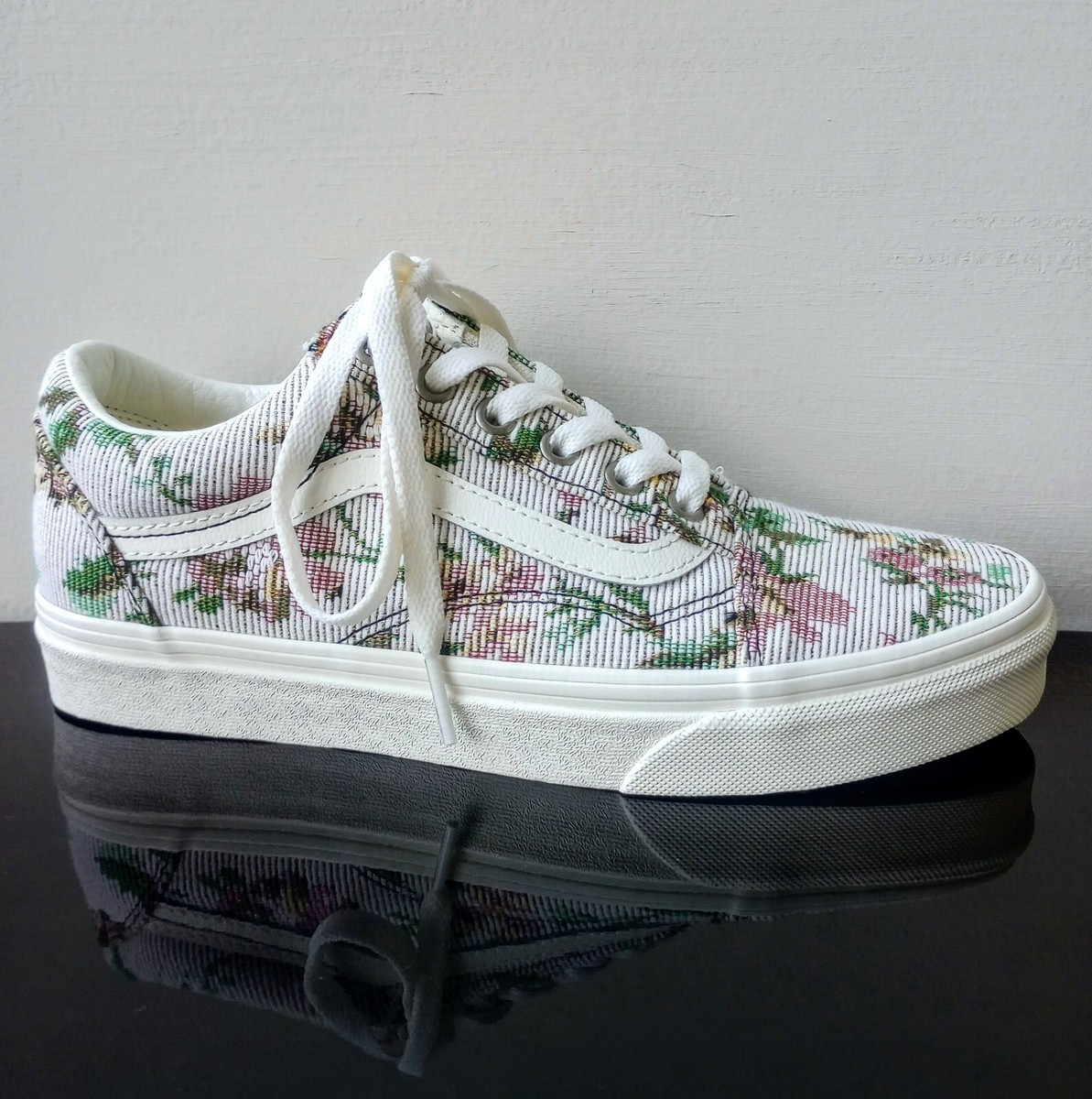 Old Skool Tapestry Floral Shoe Vans Women's Old Skool Tapestry Canvas  Sneaker In Adorable Floral Marshmallow