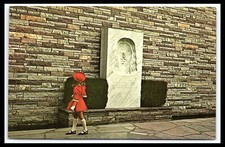3 Hidden Gem Eateries In Gatlinburg You’ll Walk Right Past (But Shouldn’t) 37 Gatlinburg Tenn Christus Gardens Postcard Posted 1980 Child Look At Jesus pc250